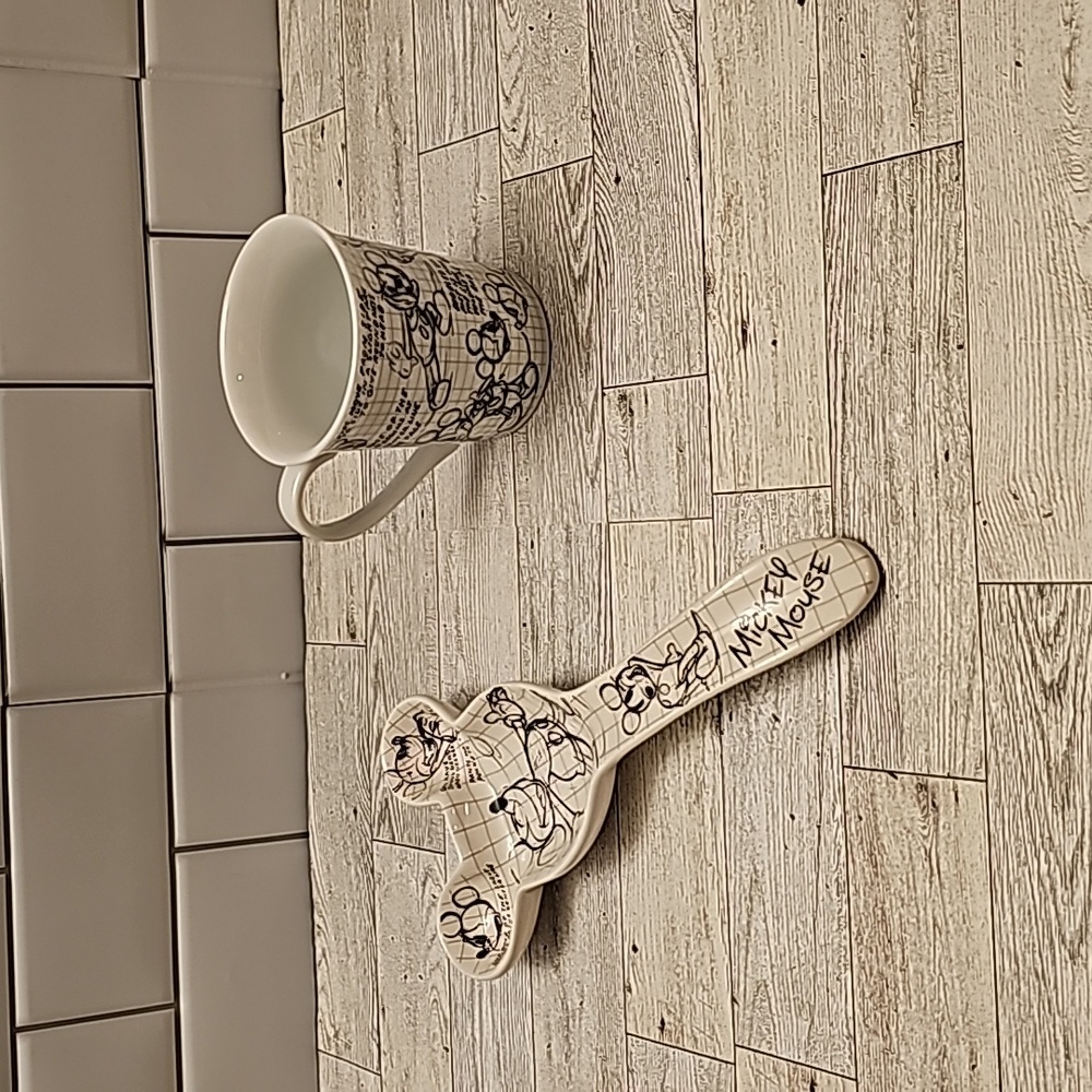 Mickey mouse sketch spoon rest and coffee mug